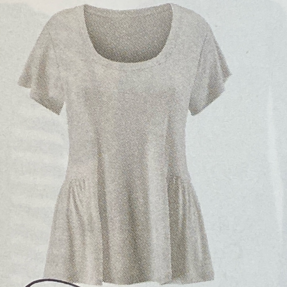 CAbi Hangout Tee size XS